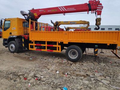 柳汽6.3吨随车吊平板车 高效多功能的物流解决方案