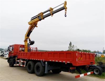 六米一东风天锦随车吊 小型随车吊的实用之选