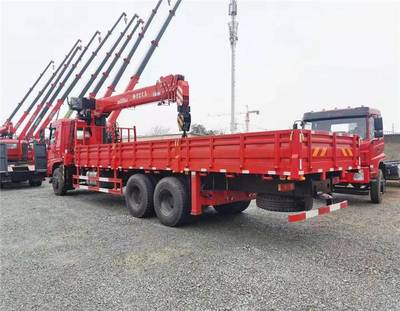 东风12吨宏昌天马与东风畅行12吨徐工随车吊 专业清障与起重解决方案